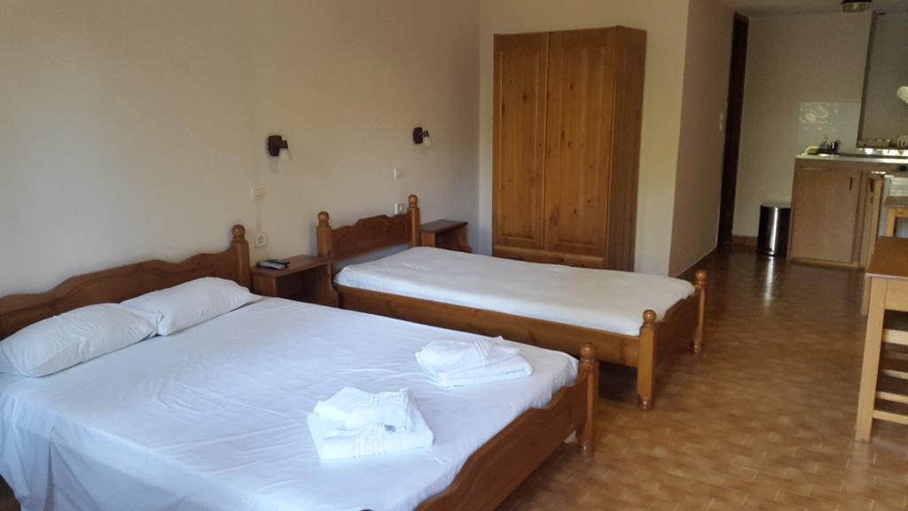 Stelios Rooms Palaiochora Dış mekan fotoğraf