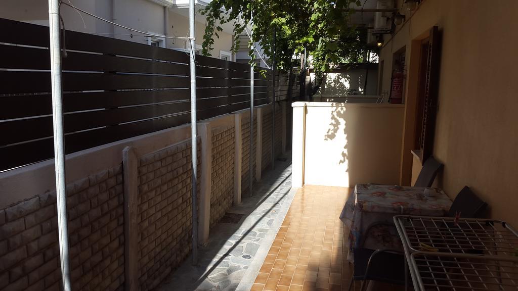 Stelios Rooms Palaiochora Dış mekan fotoğraf