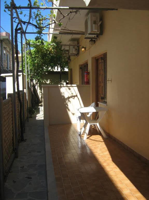 Stelios Rooms Palaiochora Dış mekan fotoğraf